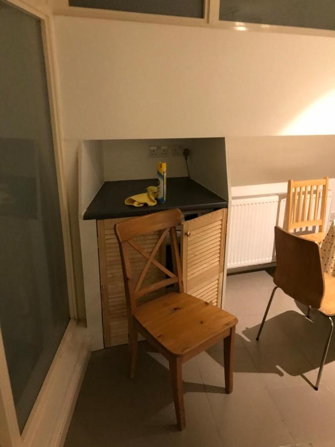 West Kensington 3 Bedroom Apartment Лондон Екстериор снимка