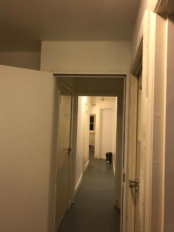 West Kensington 3 Bedroom Apartment Лондон Екстериор снимка